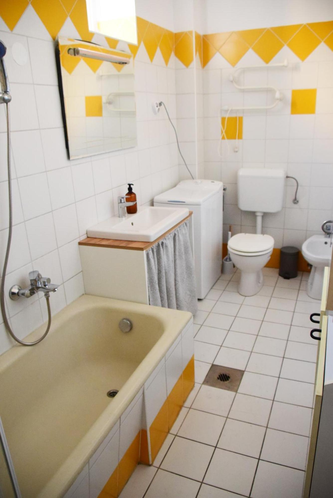 Hi!5 Spacious Apartment Budapest Palotanegyed Eksteriør bilde